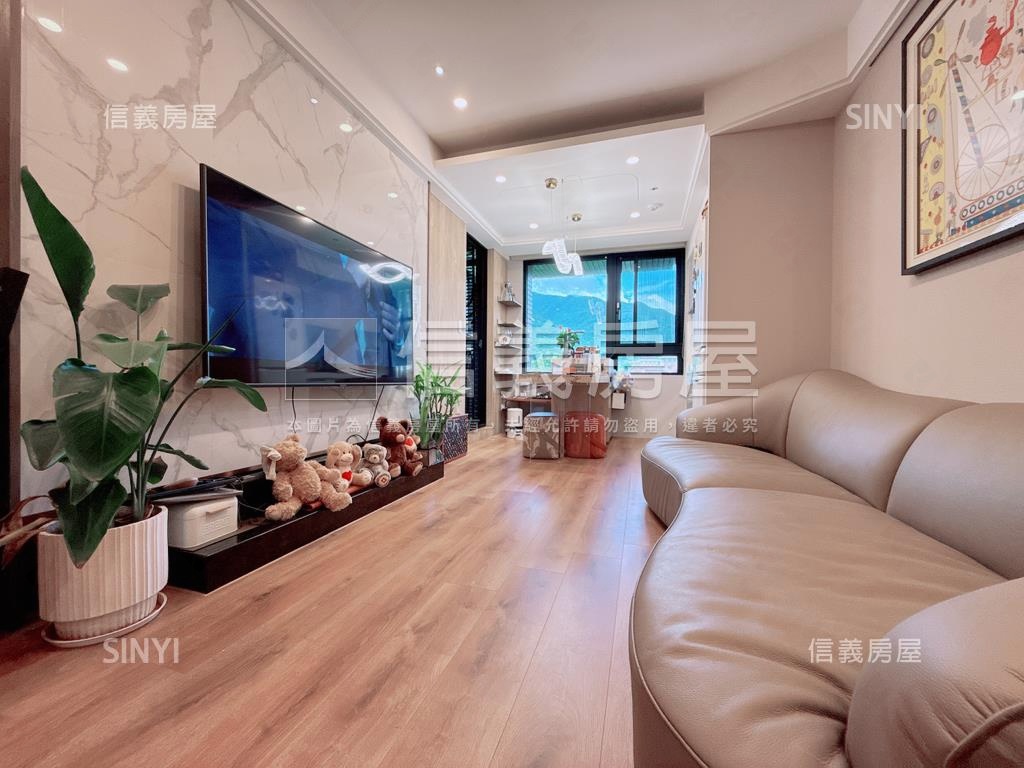 開闊山景精美兩房房屋室內格局與周邊環境