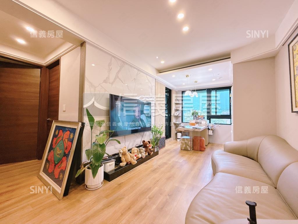 開闊山景精美兩房房屋室內格局與周邊環境