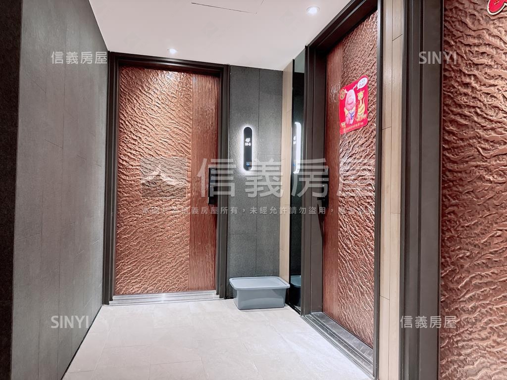 開闊山景精美兩房房屋室內格局與周邊環境