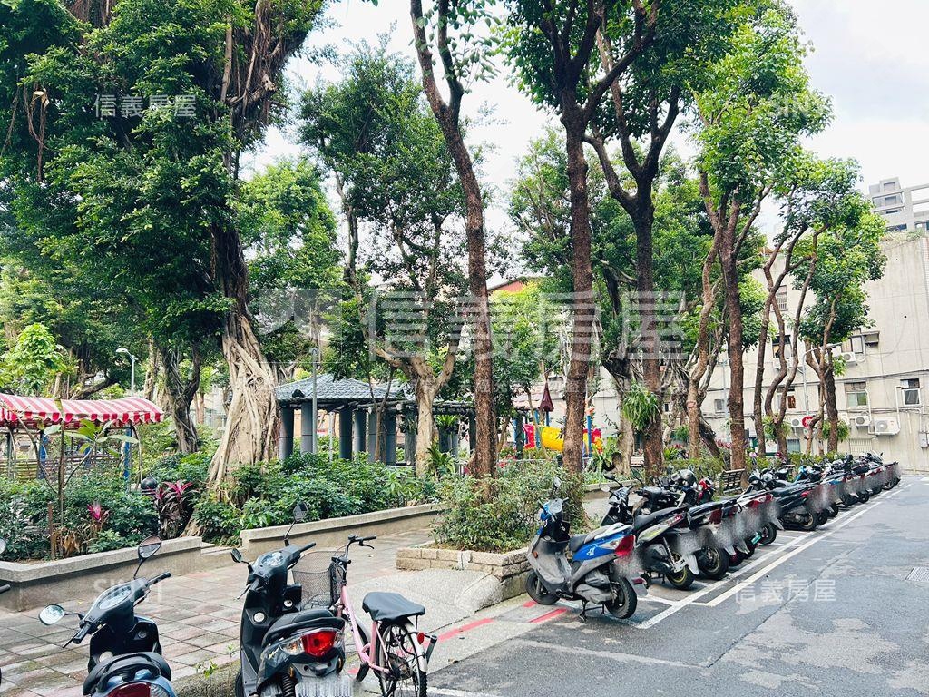 近公園靜巷一樓房屋室內格局與周邊環境