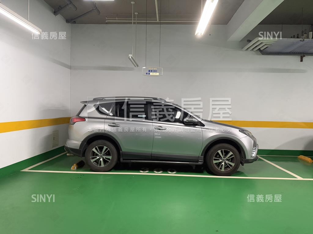 和平世紀麗晶車位ＩＩＩ房屋室內格局與周邊環境