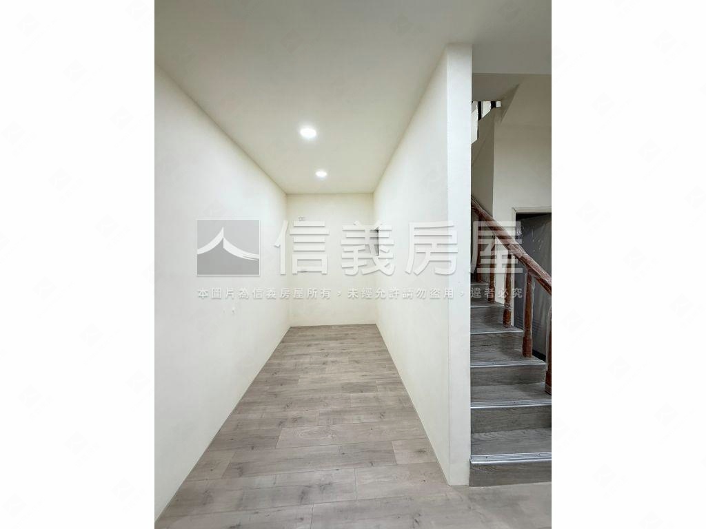 龍昌路前後臨路透天房屋室內格局與周邊環境