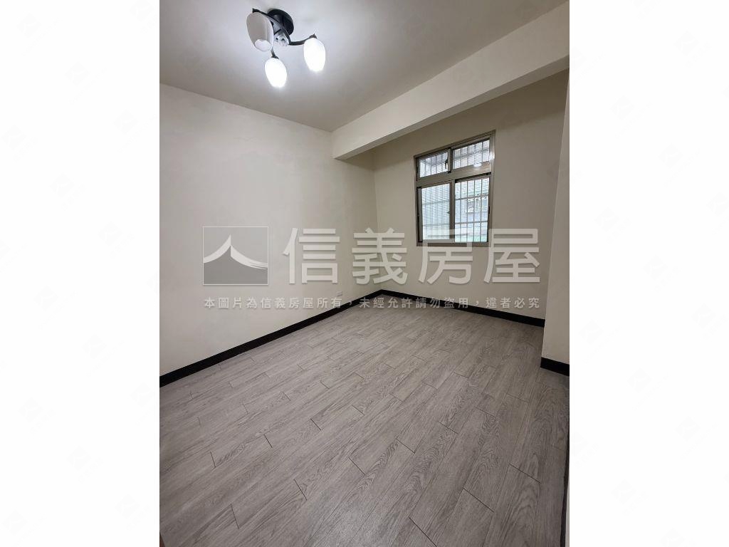 龍昌路前後臨路透天房屋室內格局與周邊環境