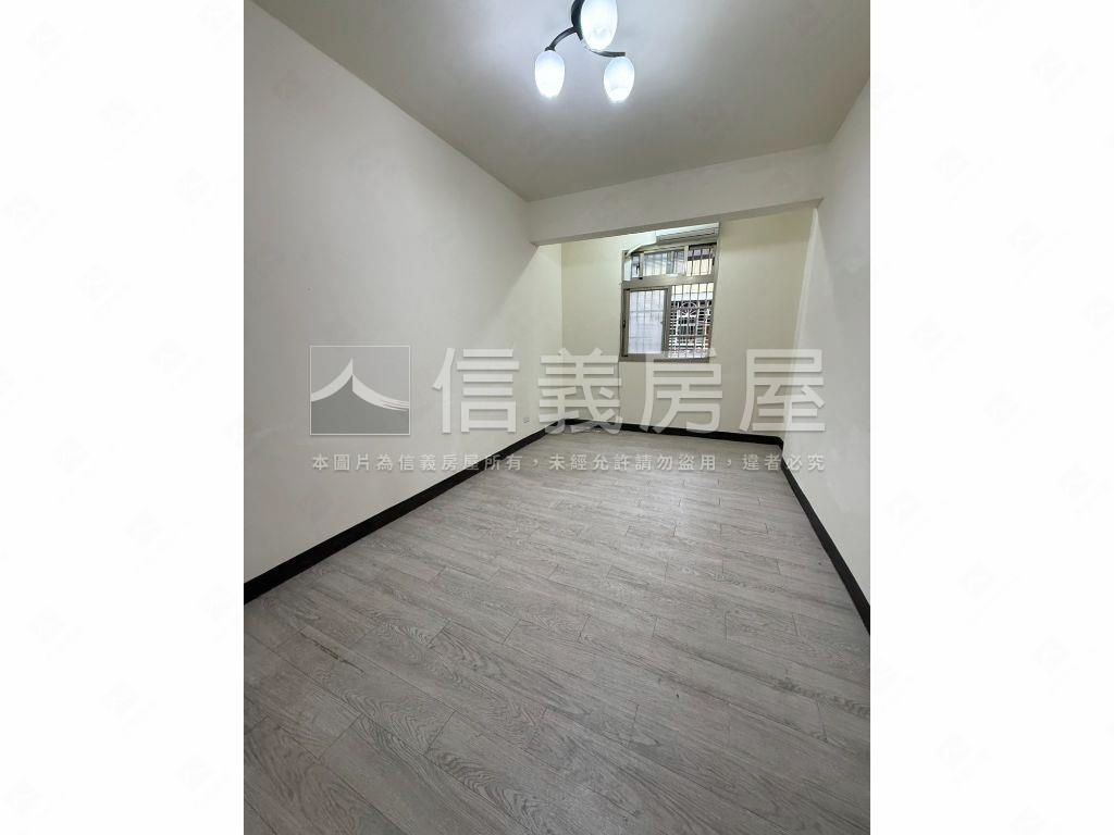 龍昌路前後臨路透天房屋室內格局與周邊環境