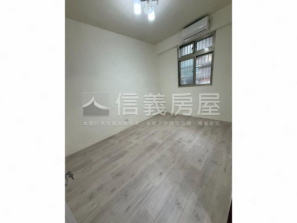 龍昌路前後臨路透天房屋室內格局與周邊環境