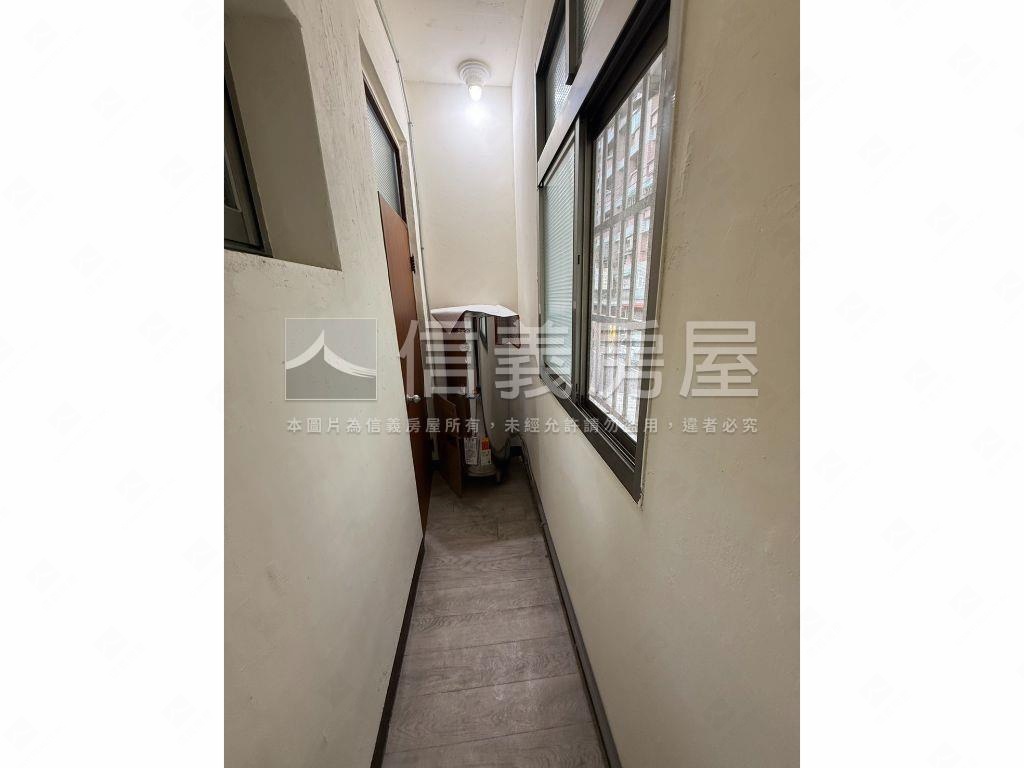 龍昌路前後臨路透天房屋室內格局與周邊環境