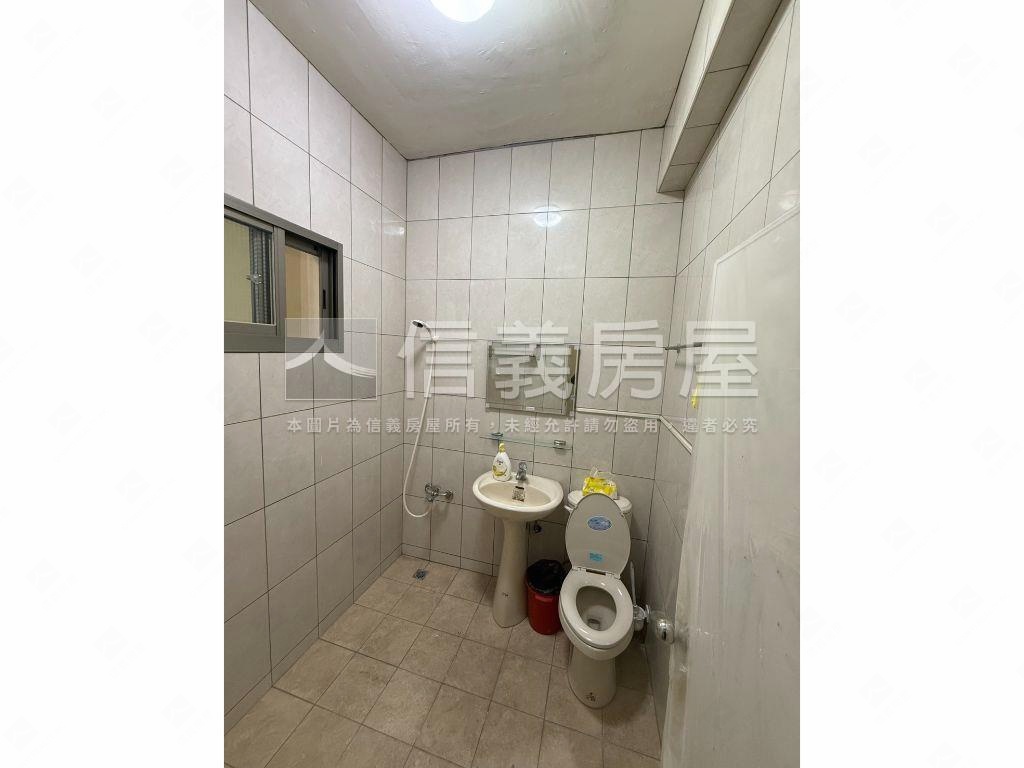 龍昌路前後臨路透天房屋室內格局與周邊環境