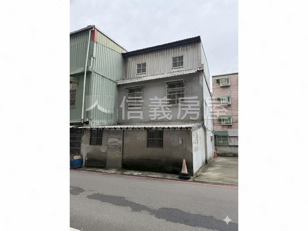 龍昌路前後臨路透天房屋室內格局與周邊環境
