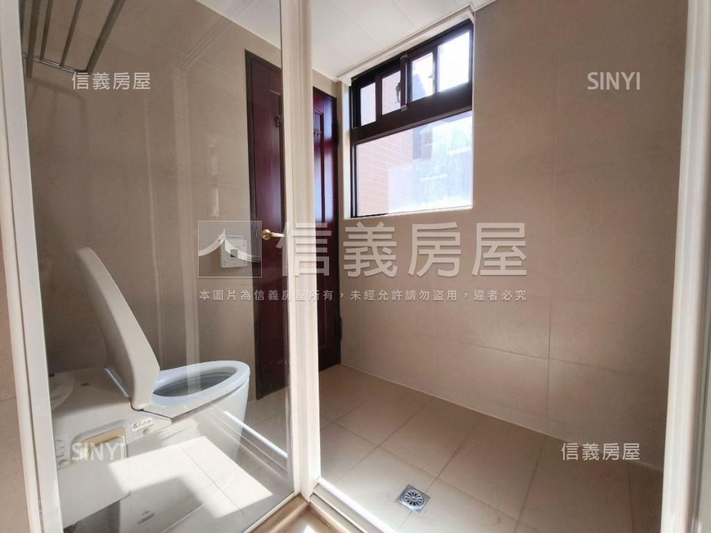 Ａ１８樺龍三房中高樓層房屋室內格局與周邊環境