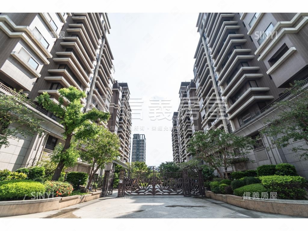 Ａ１８樺龍三房中高樓層房屋室內格局與周邊環境