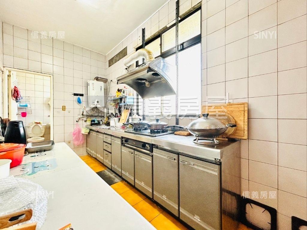 捷運自用收租低總價房屋室內格局與周邊環境