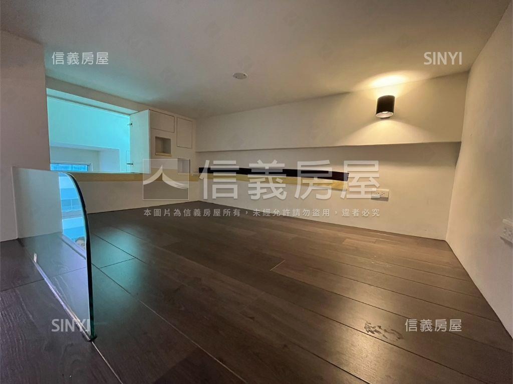 信義世貿高樓附車位房屋室內格局與周邊環境
