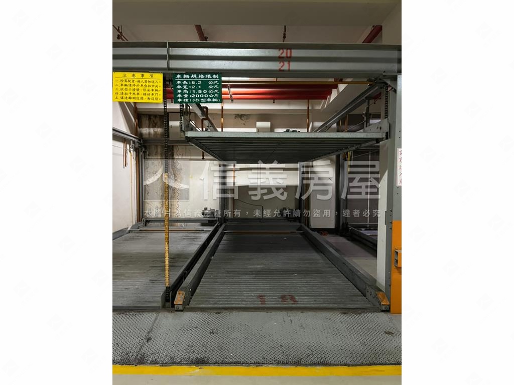 信義世貿高樓附車位房屋室內格局與周邊環境