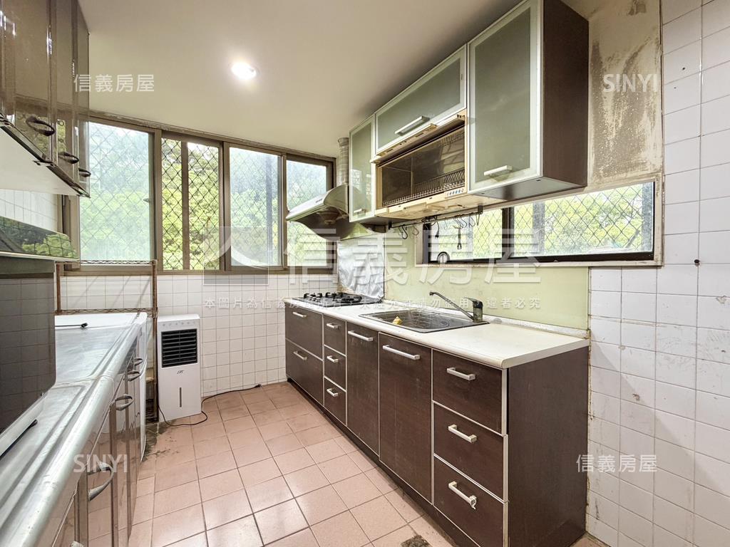 【頂加】綠景邊間採光美寓房屋室內格局與周邊環境