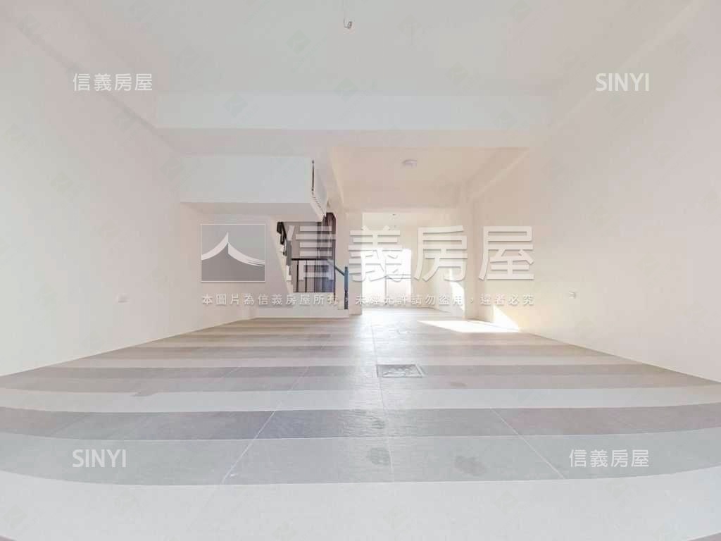 近南科全新面寬車墅房屋室內格局與周邊環境