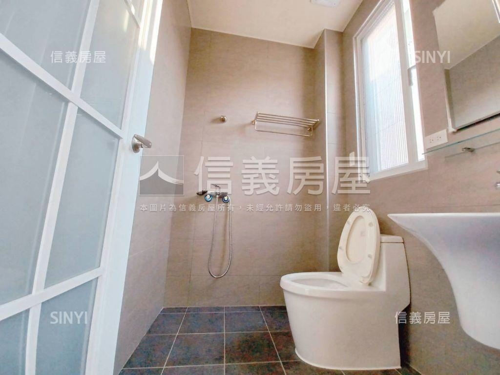 近南科全新面寬車墅房屋室內格局與周邊環境