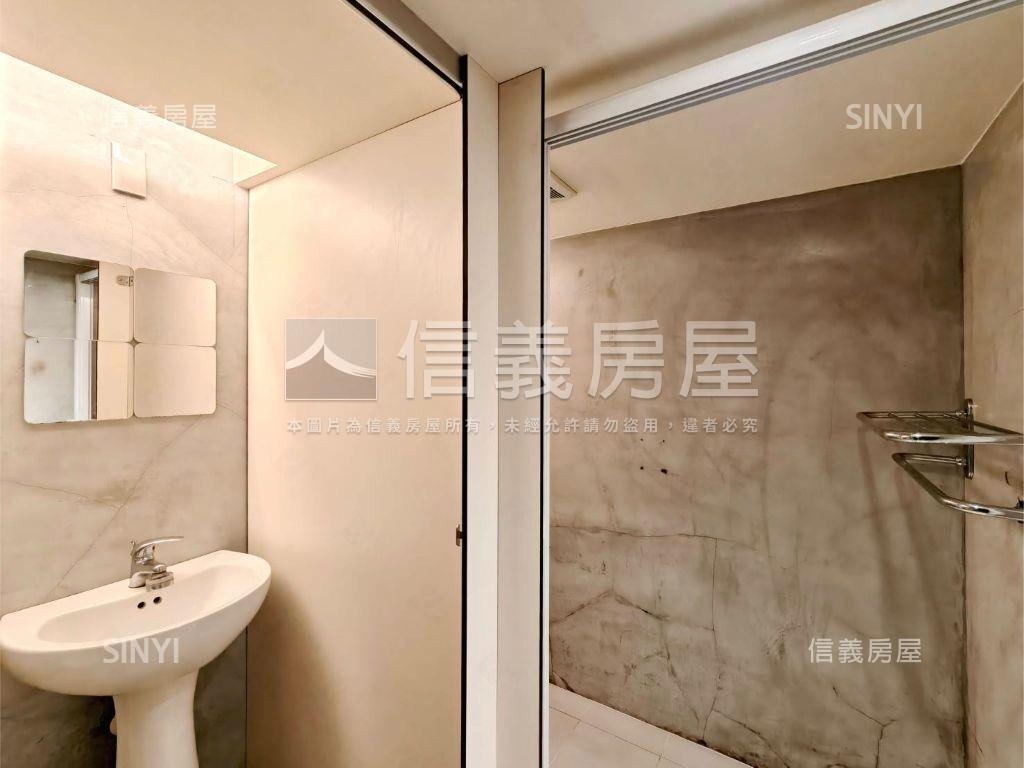 大公園華廈邊間四房房屋室內格局與周邊環境