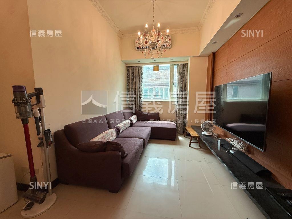 經貿水岸三房車位房屋室內格局與周邊環境