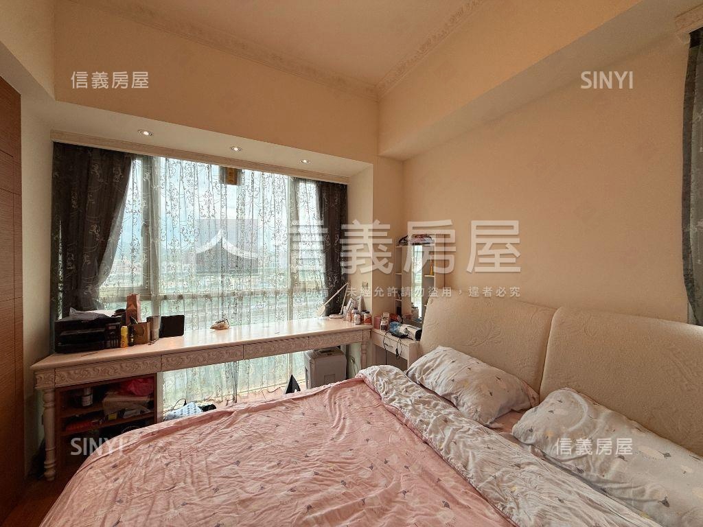 經貿水岸三房車位房屋室內格局與周邊環境