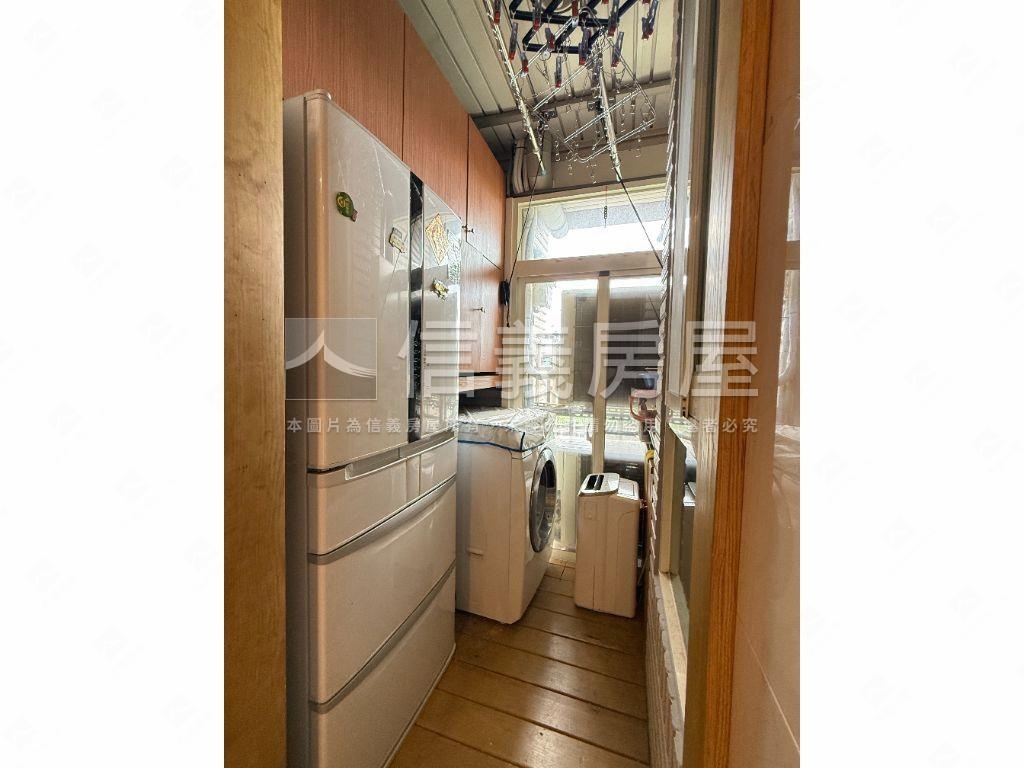 經貿水岸三房車位房屋室內格局與周邊環境