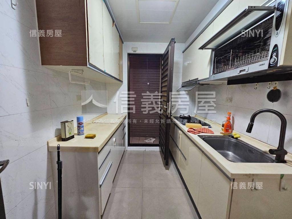 園區風華三房帶車位房屋室內格局與周邊環境
