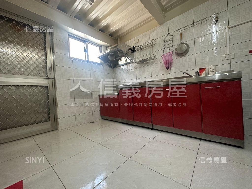安南前後臨路新裝潢美墅房屋室內格局與周邊環境