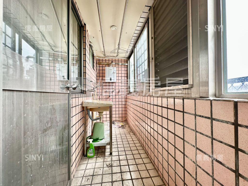 大業國中旁三房車位房屋室內格局與周邊環境