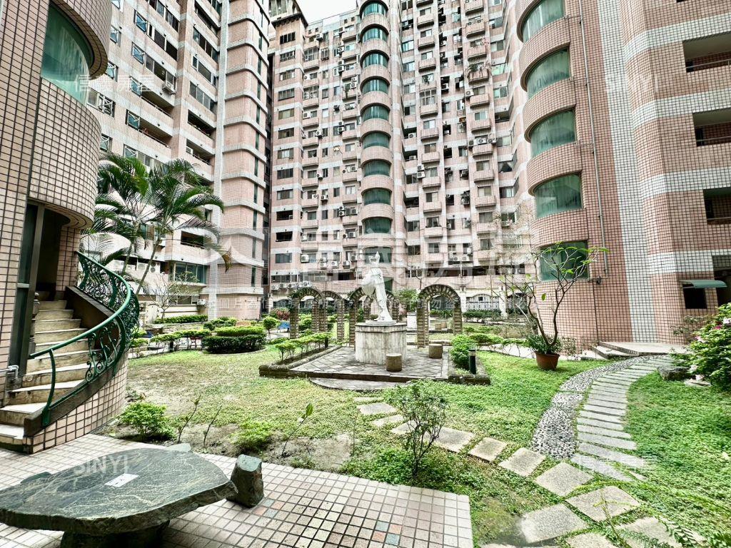 大業國中旁三房車位房屋室內格局與周邊環境