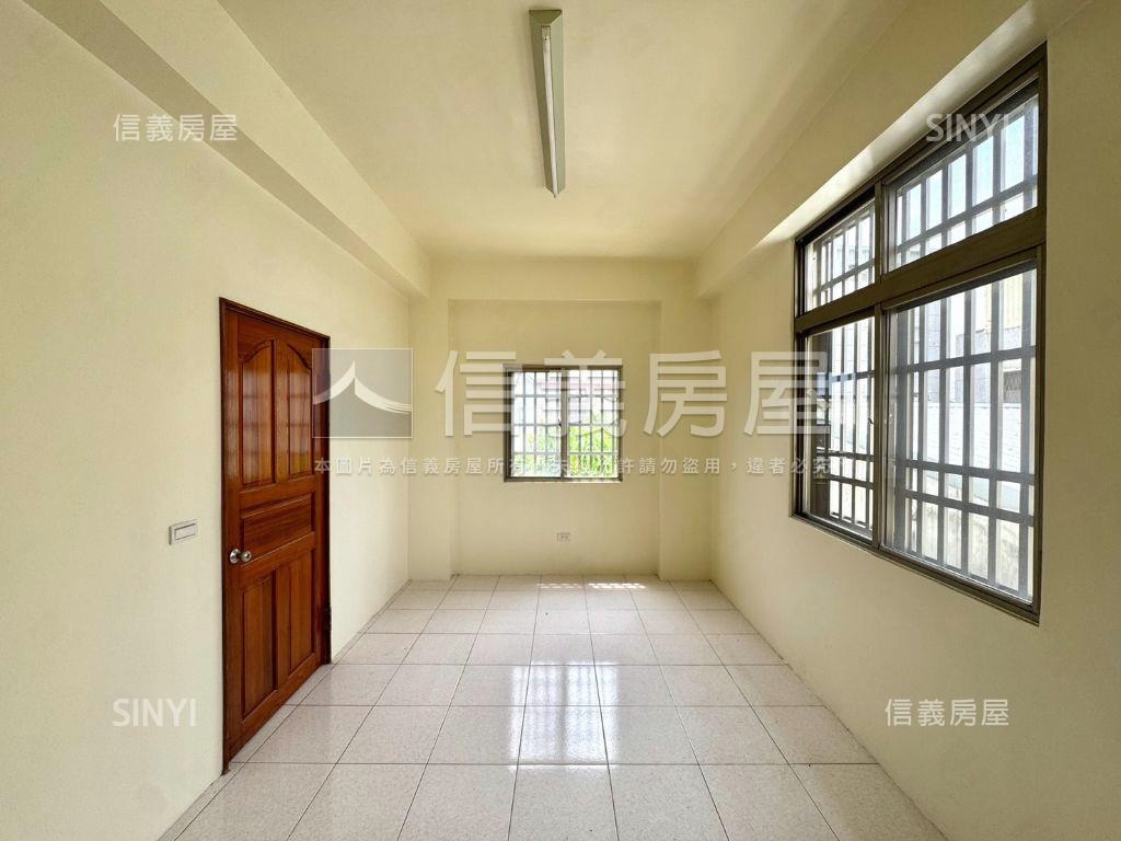 安定港子尾整新車墅房屋室內格局與周邊環境