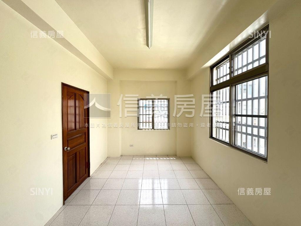 安定港子尾整新車墅房屋室內格局與周邊環境
