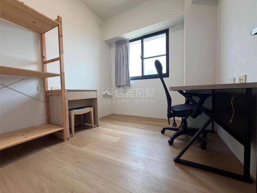 鄉景森品三房平車美宅房屋室內格局與周邊環境