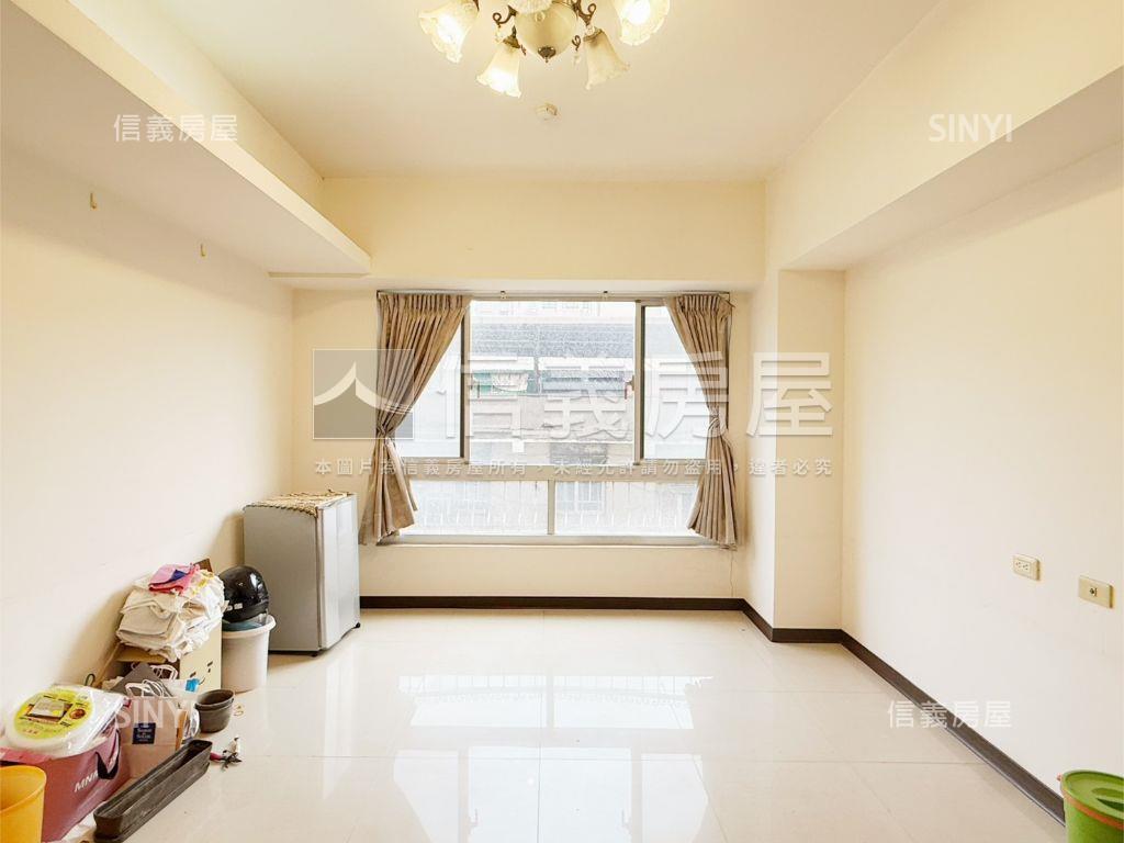 合康三房＋Ｂ２坡平車位房屋室內格局與周邊環境