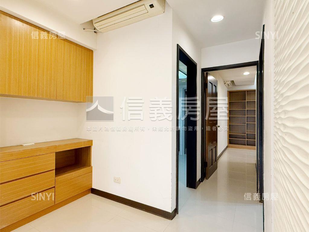 合康三房＋Ｂ２坡平車位房屋室內格局與周邊環境