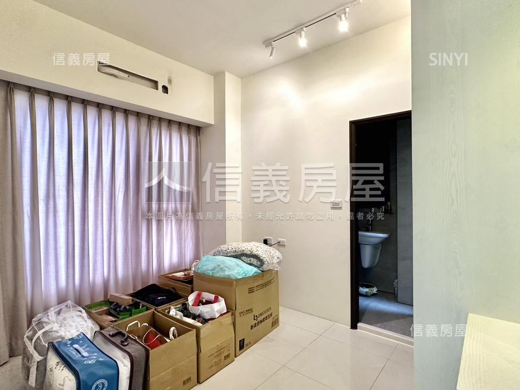 捷運站旁神奇的兩房平車房屋室內格局與周邊環境