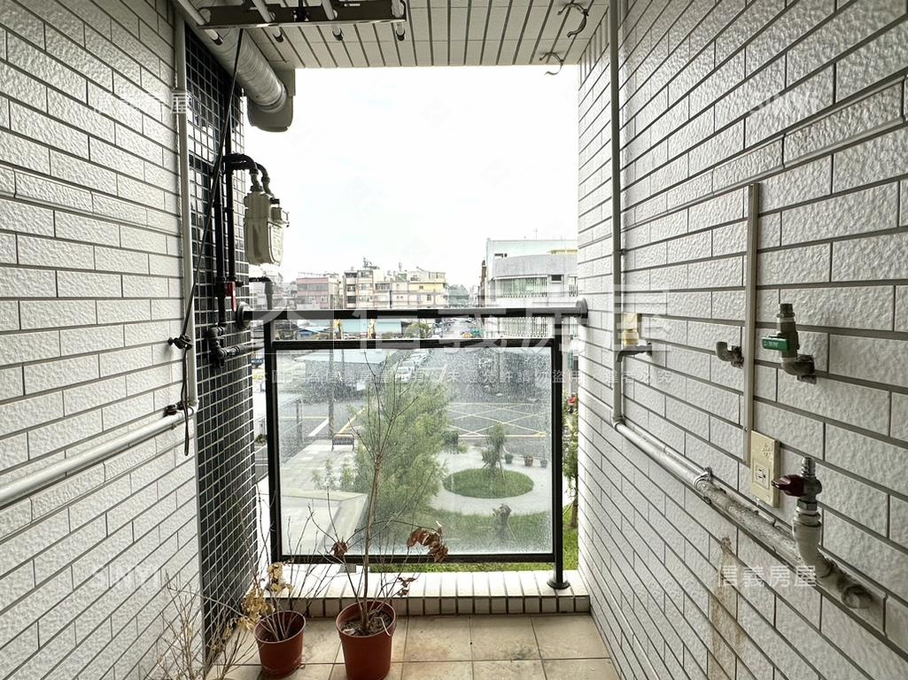 捷運站旁神奇的兩房平車房屋室內格局與周邊環境