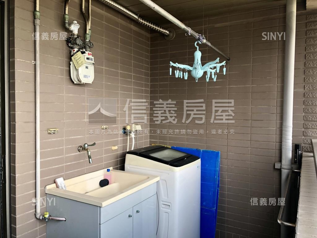 專任美麗臺北觀景屋房屋室內格局與周邊環境