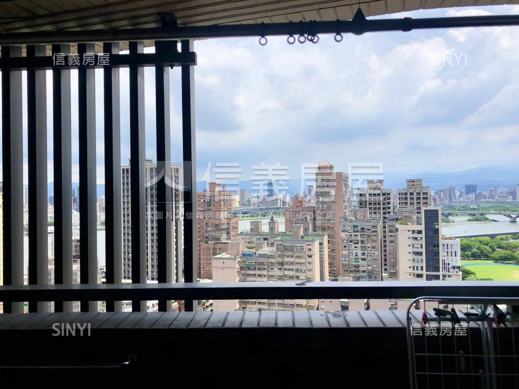 專任美麗臺北觀景屋房屋室內格局與周邊環境