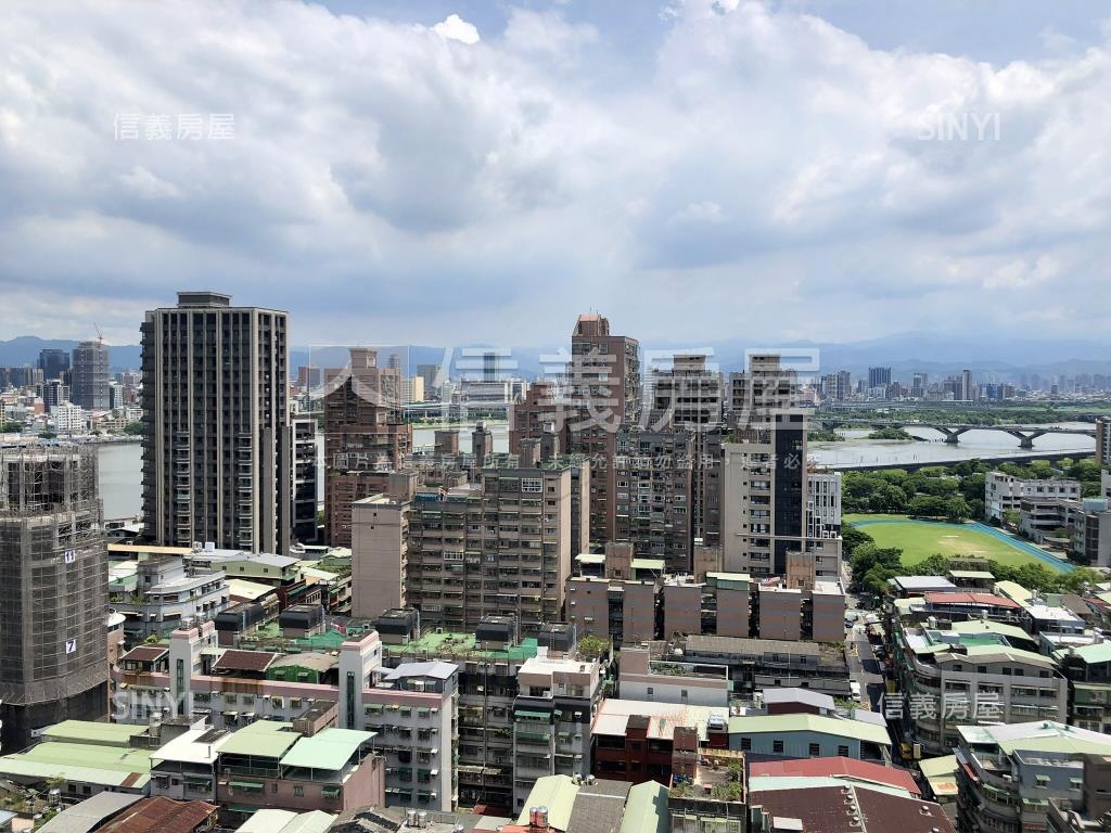 專任美麗臺北觀景屋房屋室內格局與周邊環境