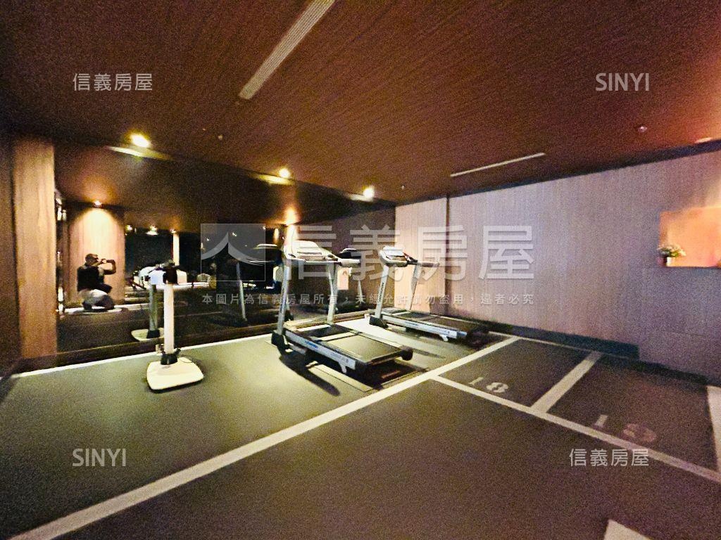 萬隆捷運。美妝四房雙車位房屋室內格局與周邊環境