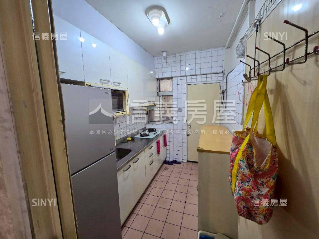 莒光邊間原格局電梯三房房屋室內格局與周邊環境