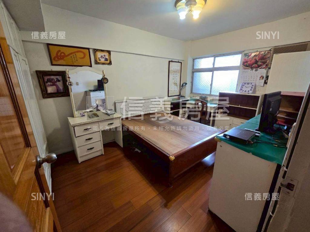 莒光邊間原格局電梯三房房屋室內格局與周邊環境