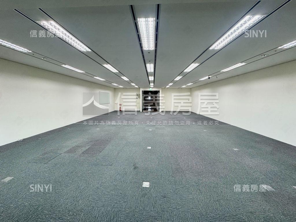 鼎盛ＢＨＷ商辦視野雙車位房屋室內格局與周邊環境