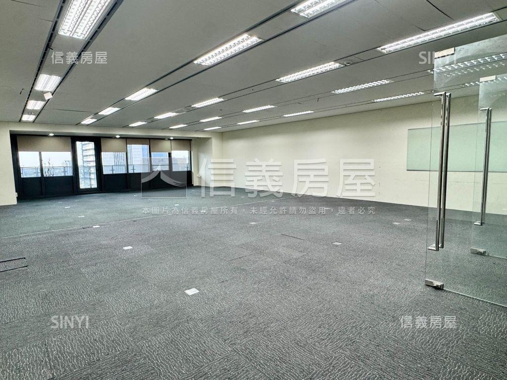 鼎盛ＢＨＷ商辦視野雙車位房屋室內格局與周邊環境