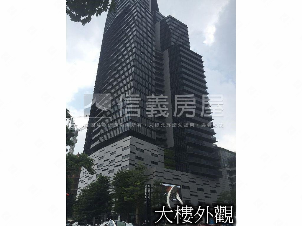 鼎盛ＢＨＷ商辦視野雙車位房屋室內格局與周邊環境