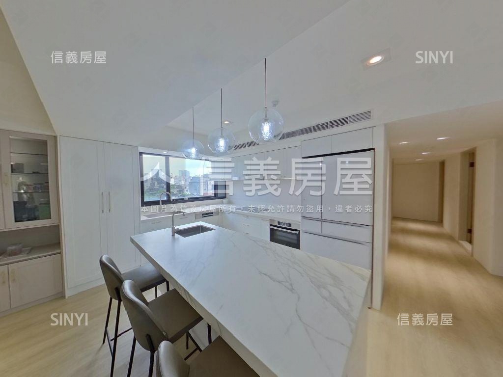 仁愛傳世１０１極景名邸房屋室內格局與周邊環境