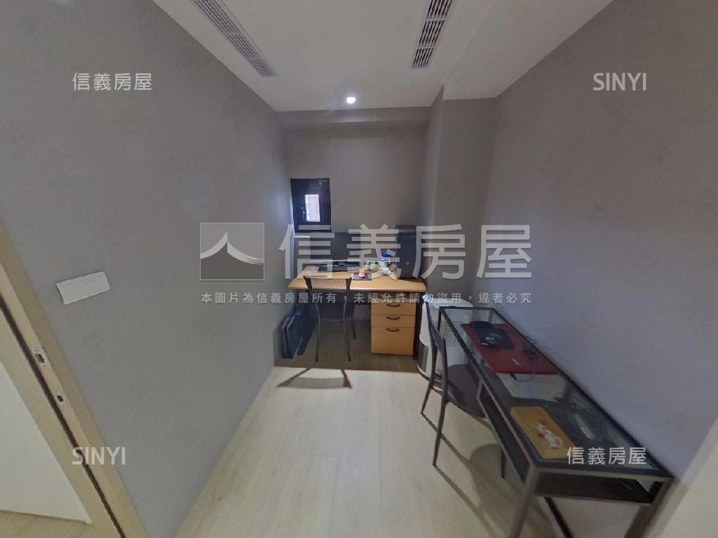 仁愛傳世１０１極景名邸房屋室內格局與周邊環境