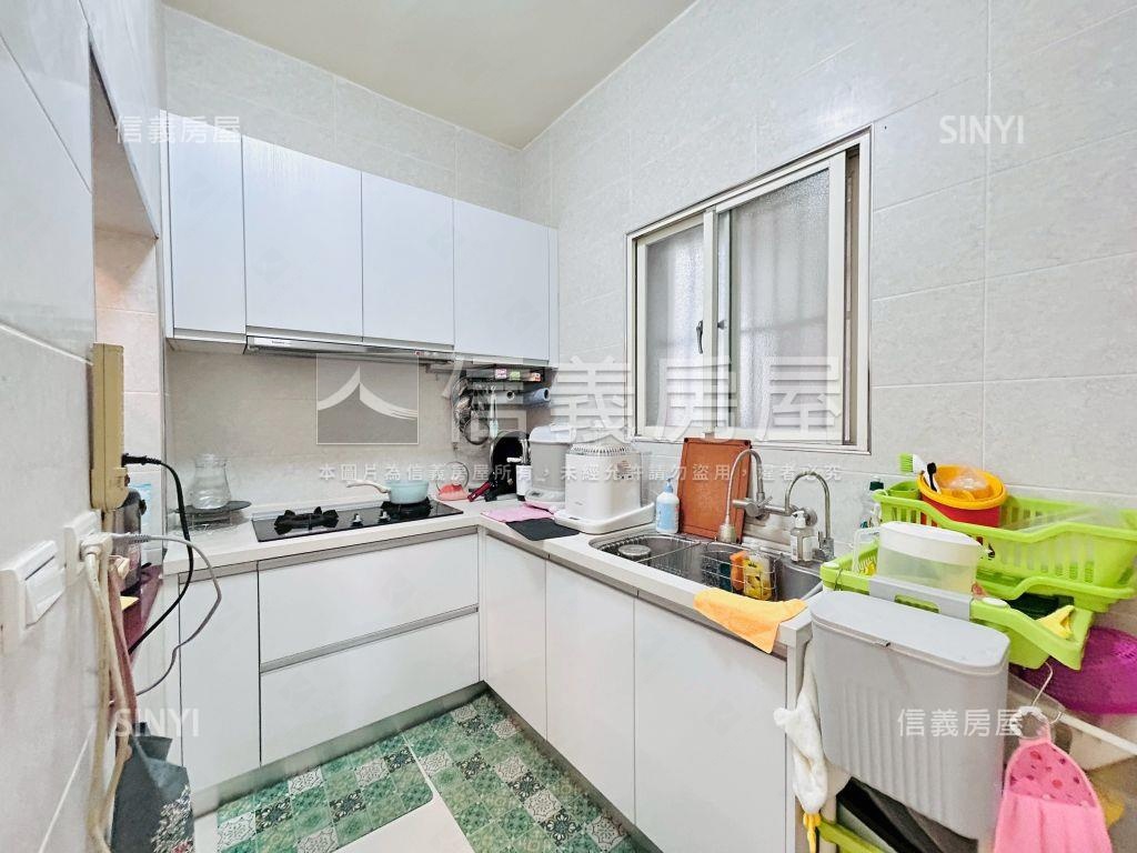 藝文核心翻修大透天房屋室內格局與周邊環境