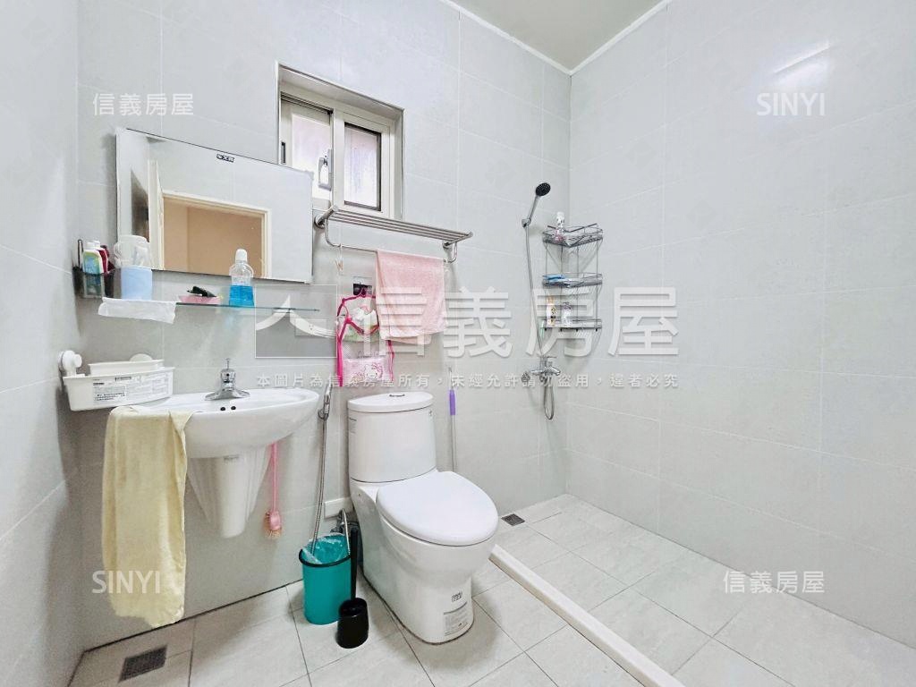 藝文核心翻修大透天房屋室內格局與周邊環境