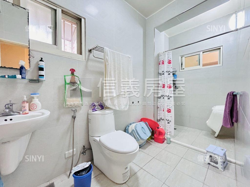 藝文核心翻修大透天房屋室內格局與周邊環境