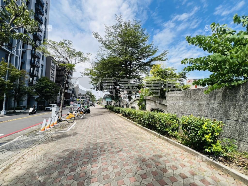 澄品邊間三房附平面車位房屋室內格局與周邊環境